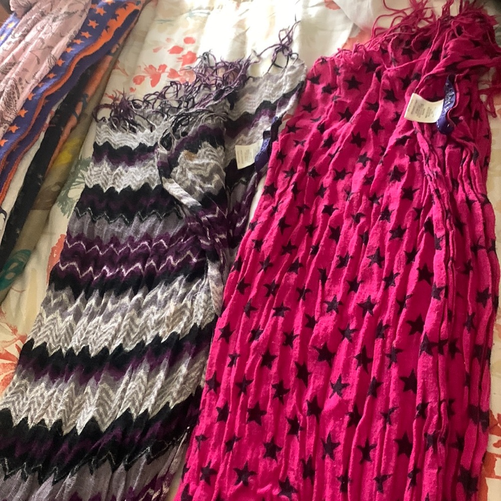 2 preloved Miley Cyrus scarves
